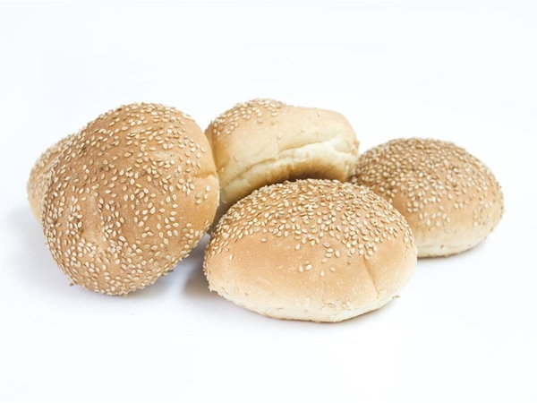 Zachte sesam bolletjes wit